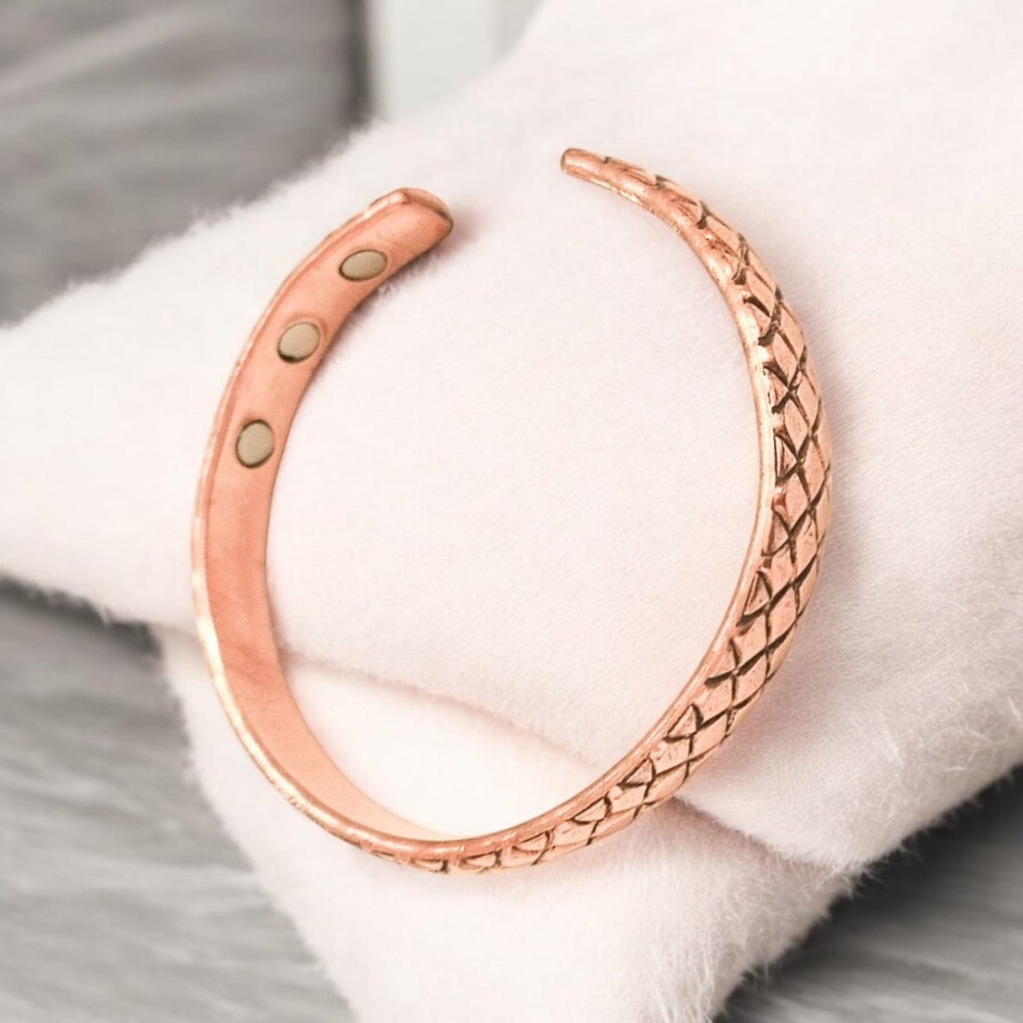 Diamond Cut Pure Copper Magnetic Therapy Band - kada with 6 Powerful Magnets